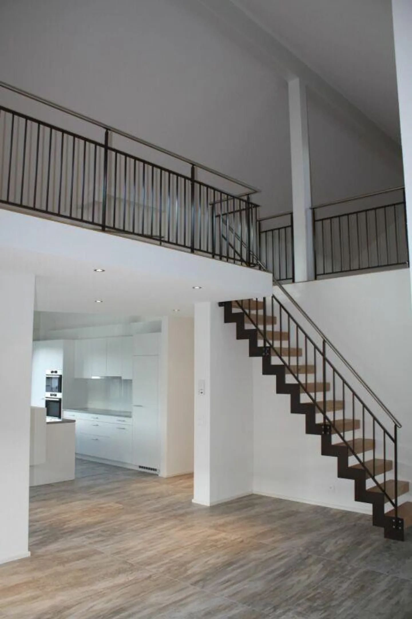 6 1/2-Room Attic Maisonette Apartment - Photo 5 of 10