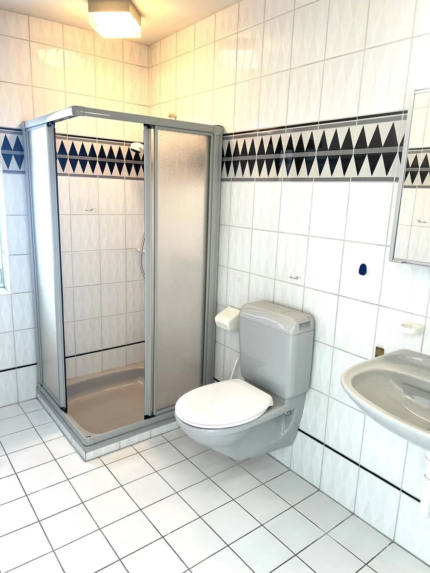 Ufficio / Atelier con Bagno in Affitto al Galgenried 6 a Stans - Foto 5 di 5