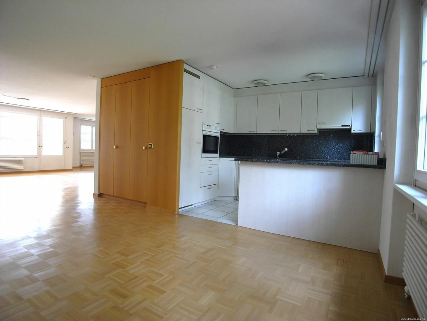 Quiet living in a well-connected location - Photo 2 of 8