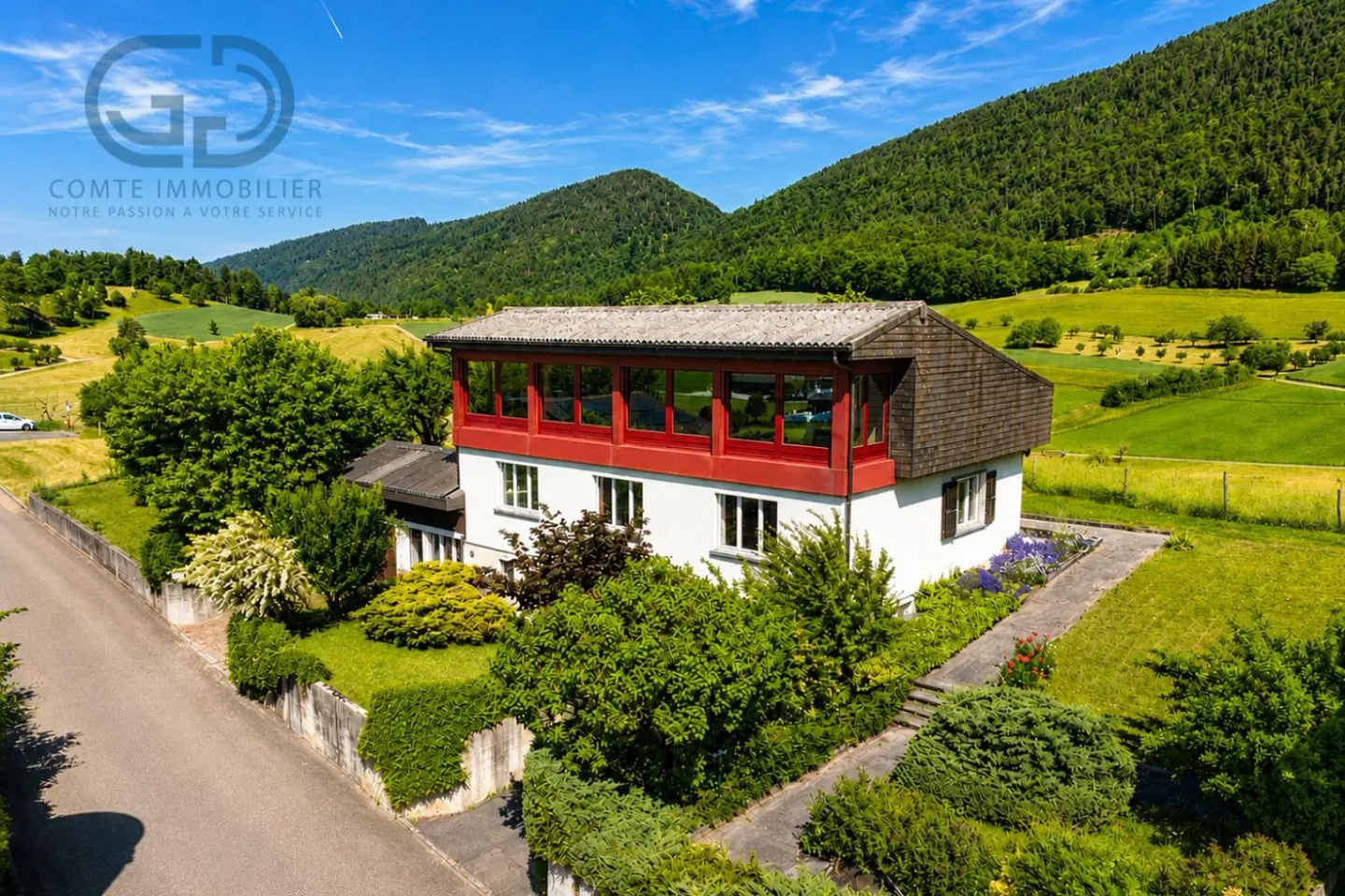 Detached house to renovate - Photo 1 of 13