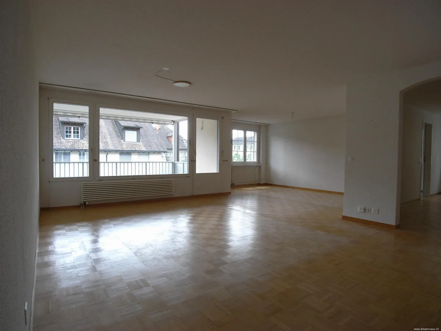 Quiet living in a well-connected location - Photo 6 of 8