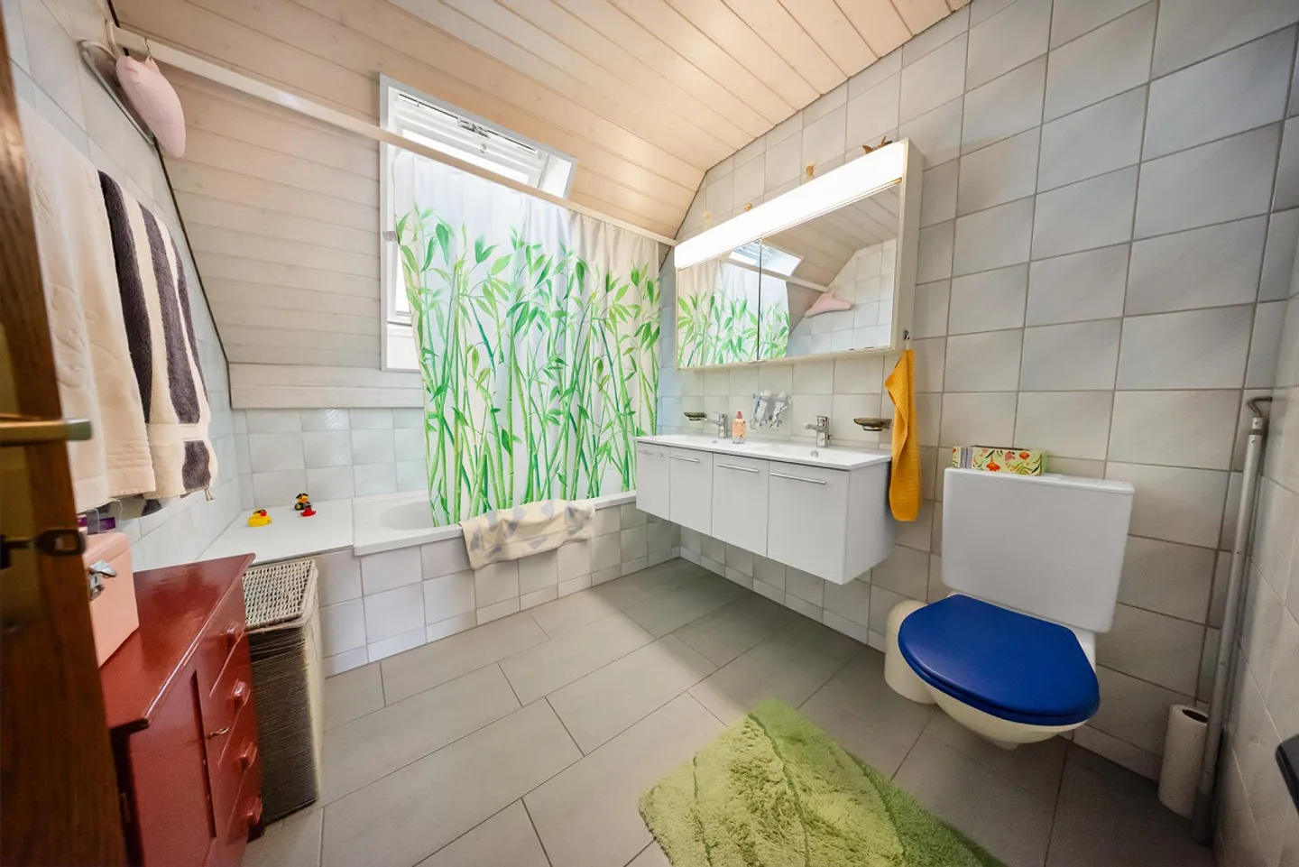 Maison mitoyenne de 4,5 pièces avec grand jardin à Schneisingen - Photo 10 sur 28