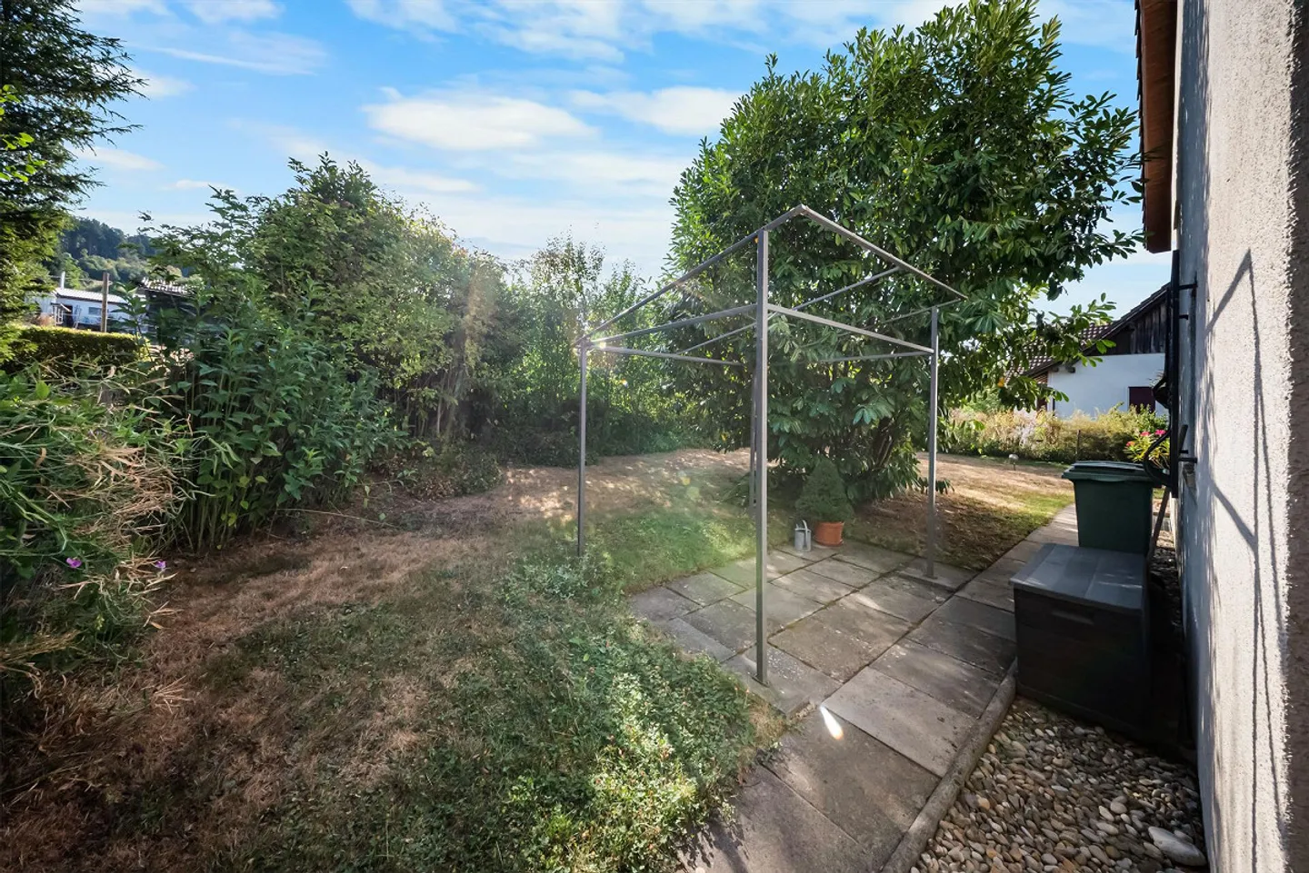 Maison mitoyenne de 4,5 pièces avec grand jardin à Schneisingen - Photo 23 sur 28