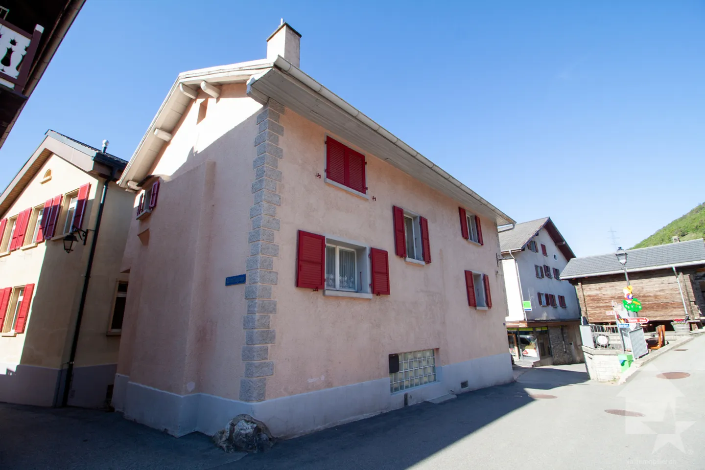 «Maison villageoise de 200 m2 au centre de Varen» - Photo 27 sur 33