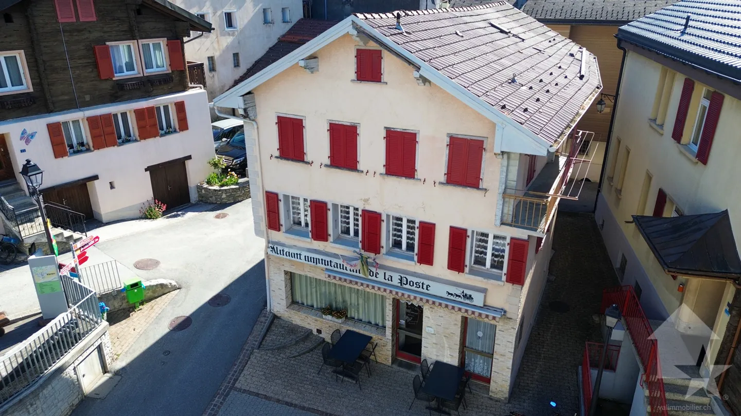 «Maison villageoise de 200 m2 au centre de Varen» - Photo 28 sur 33
