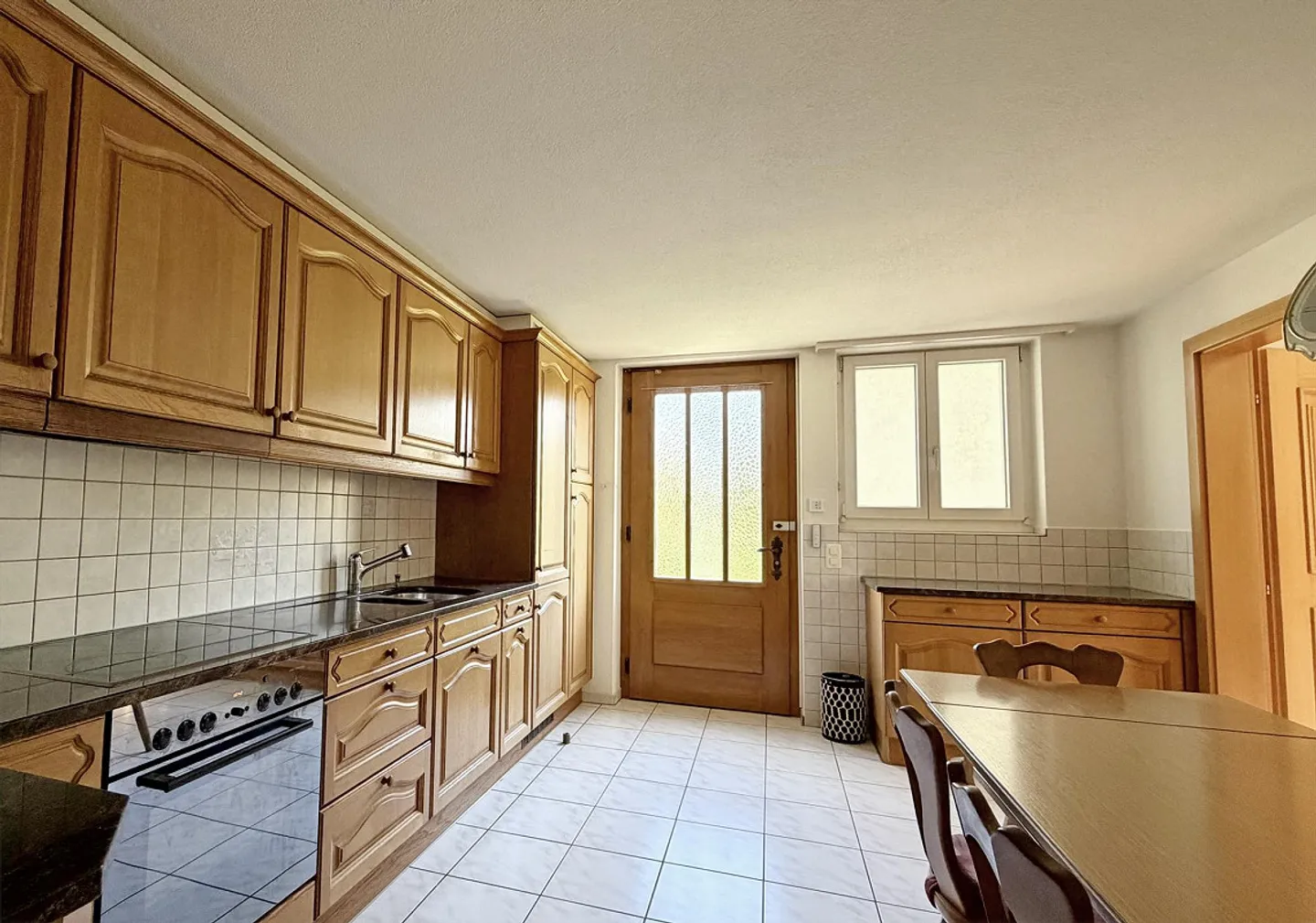 Casa bifamiliare a Triengen LU - ben tenuta, centrale e versatile - Foto 5 di 16