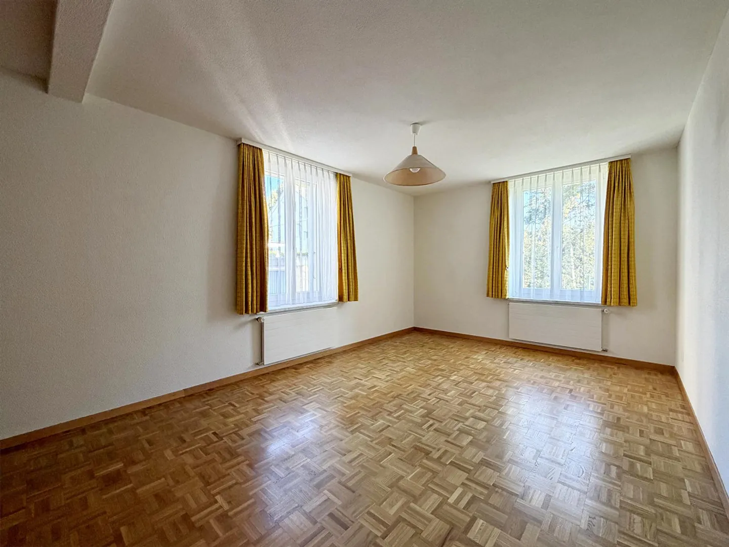 Casa bifamiliare a Triengen LU - ben tenuta, centrale e versatile - Foto 6 di 16