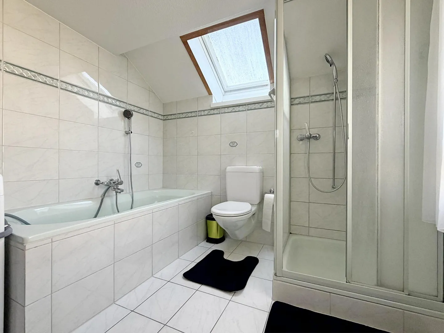 Casa bifamiliare a Triengen LU - ben tenuta, centrale e versatile - Foto 12 di 16