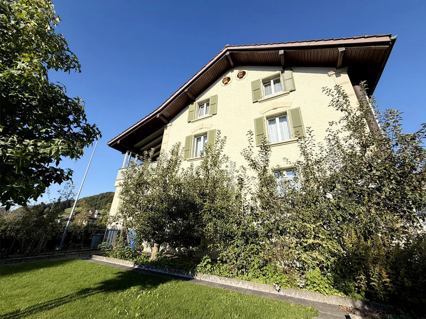 Casa bifamiliare a Triengen LU - ben tenuta, centrale e versatile - Foto 14 di 16