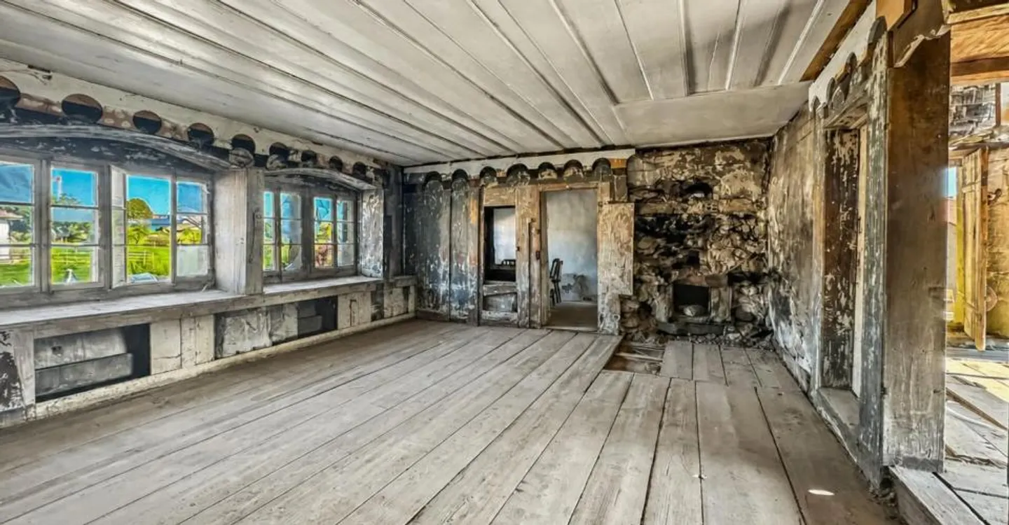 Freiburger Haus zur Umwandlung in 2 Wohnungen mit Baugenehmigung für Erweiterung - Foto 3 von 10