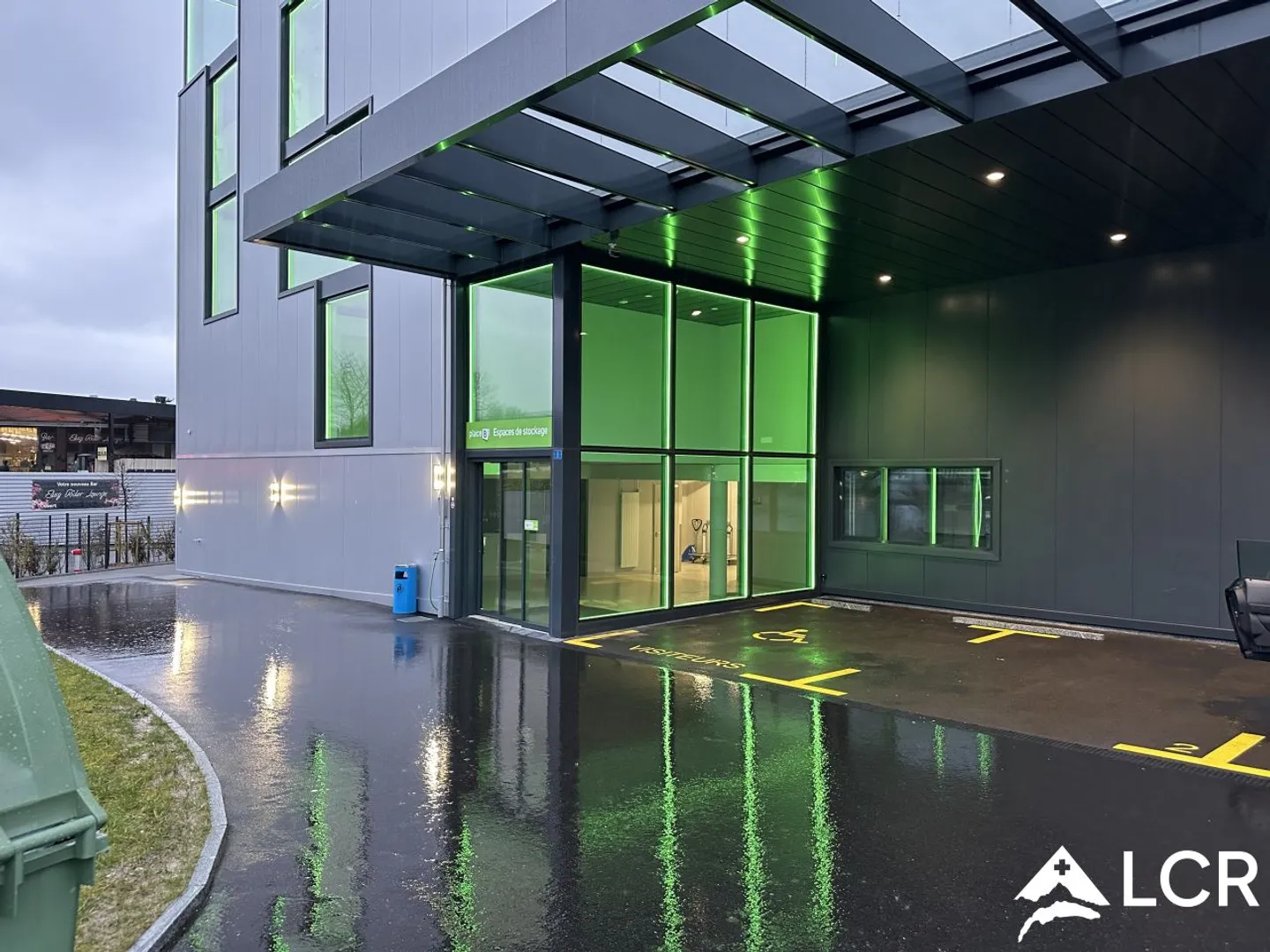 Sichere Räumlichkeiten von 170m2 zur Miete in Morges: ideal für Lager oder Depot, Zugang d - Foto 1 von 10
