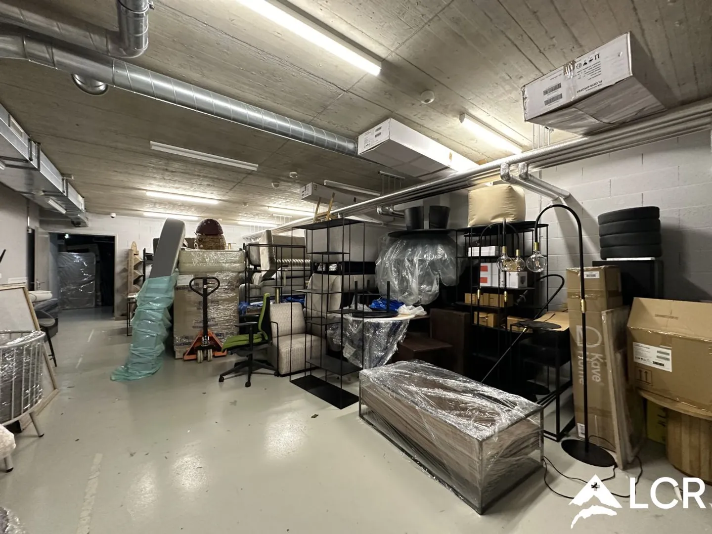 Sichere Räumlichkeiten von 170m2 zur Miete in Morges: ideal für Lager oder Depot, Zugang d - Foto 5 von 10