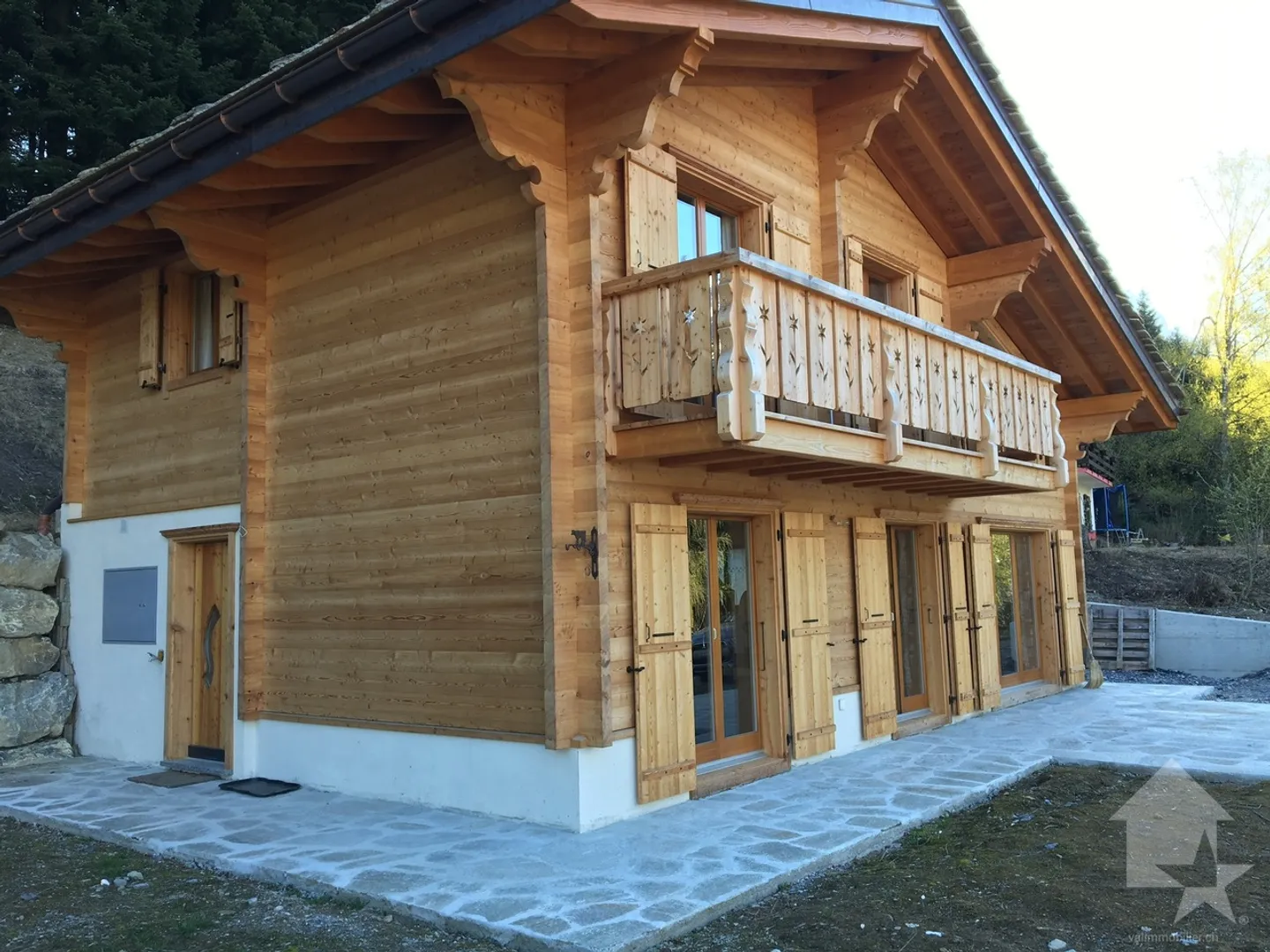 Chalet con 5,5 camere su piano, tranquillo, soleggiato - Foto 2 di 4