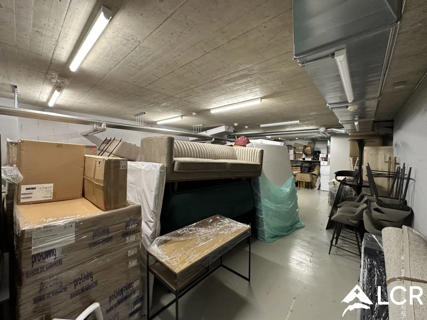 Sichere Räumlichkeiten von 170m2 zur Miete in Morges: ideal für Lager oder Depot, Zugang d - Foto 7 von 10
