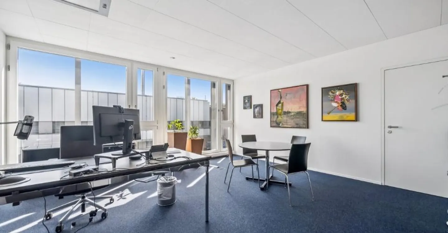 Plus qu'un espace : Votre nouveau lieu d'entreprise - Photo 1 sur 6