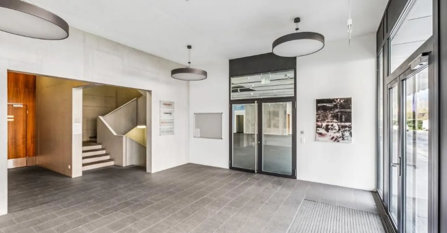 Plus qu'un espace : Votre nouveau lieu d'entreprise - Photo 2 sur 6