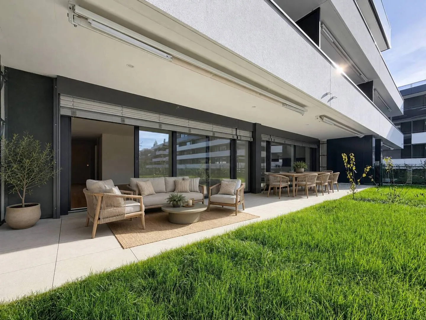 New 3.5-room apartment with terraces and gardens - Photo 7 of 13