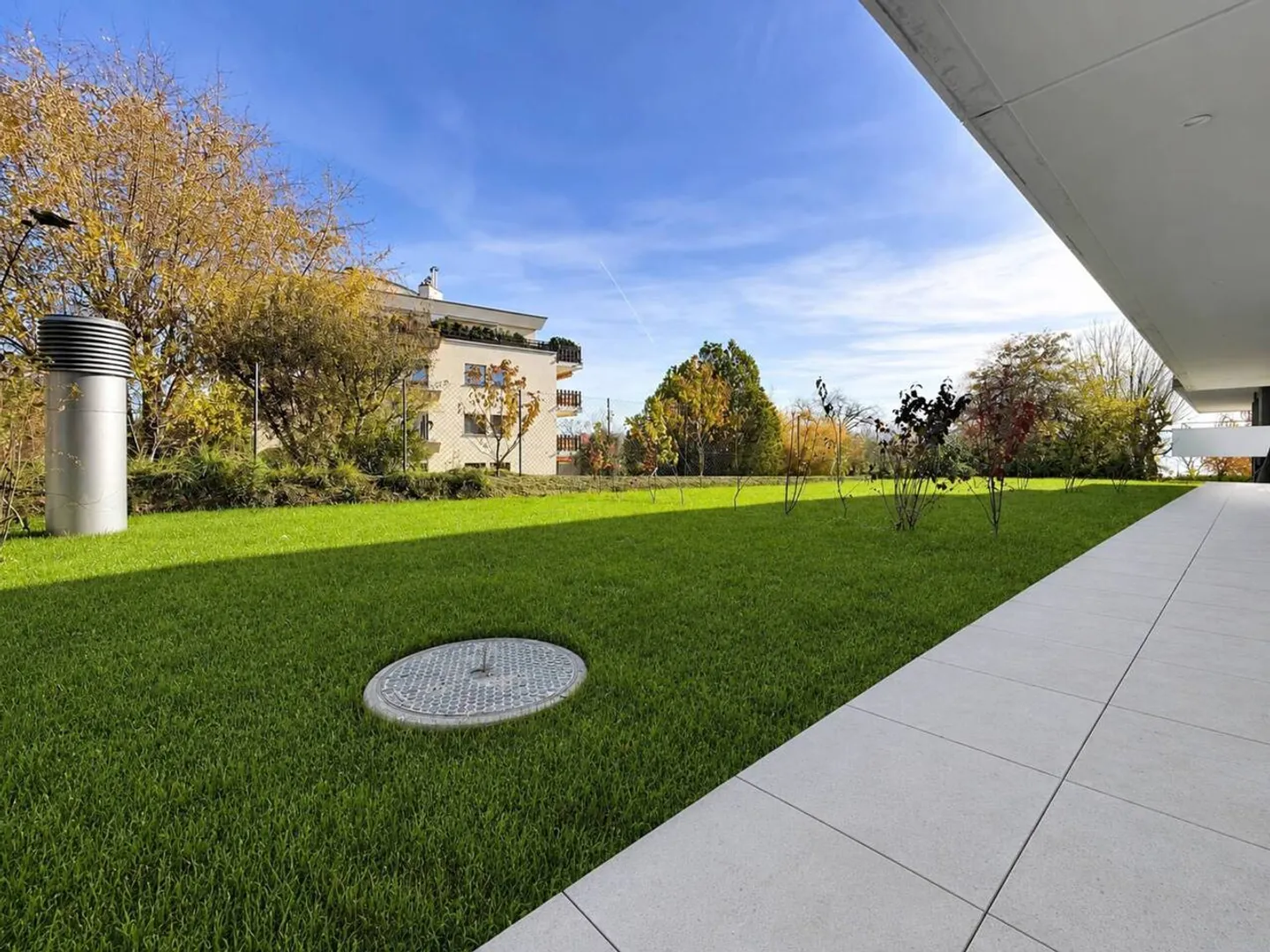 New 3.5-room apartment with terraces and gardens - Photo 8 of 13