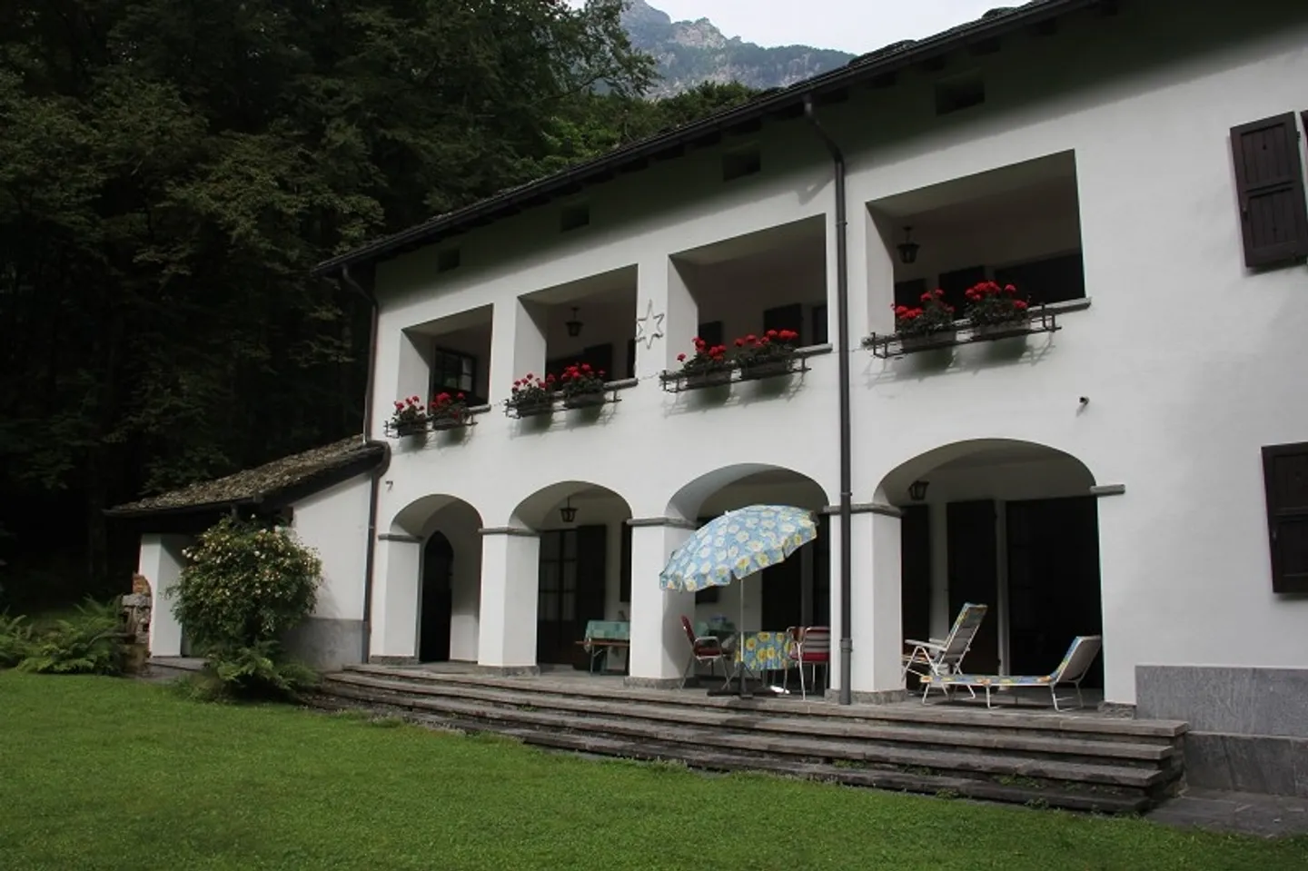Casa di campagna in posizione idilliaca - Foto 4 di 10