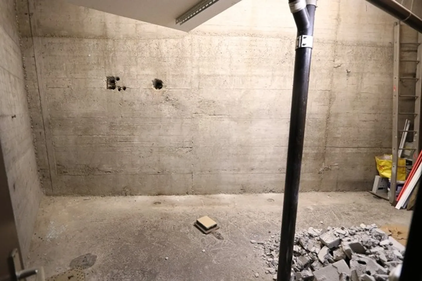 Shop/Office of 237m2 by the lake in "Central Park" Lugano - Photo 8 of 9