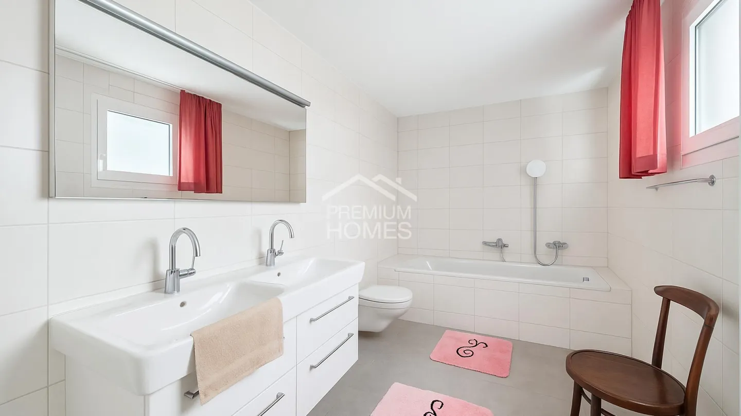 Charming Semi-Detached House - Photo 8 of 10