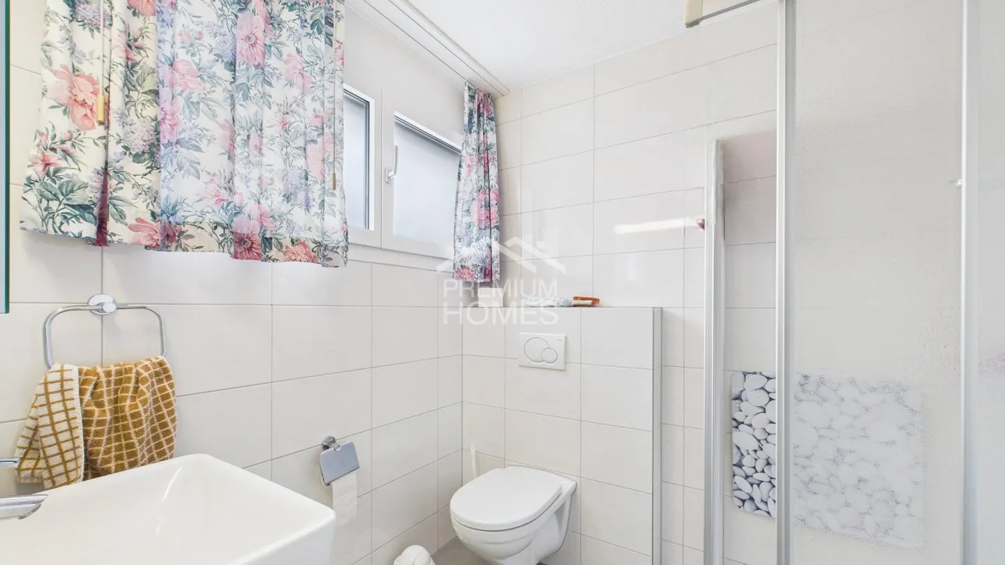 Charming Semi-Detached House - Photo 9 of 10
