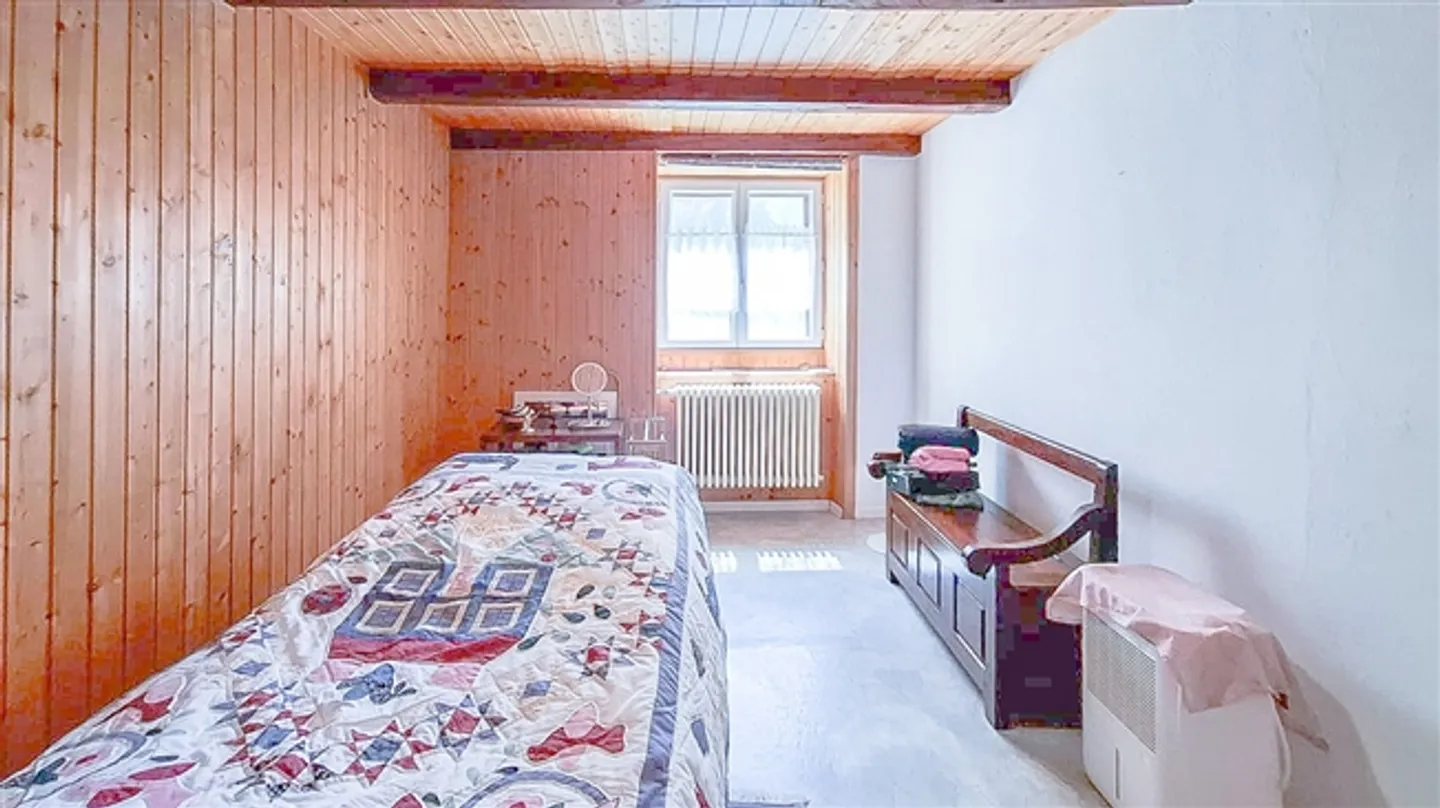 Vecchio casale su un terreno di 2'169 m2 + terreno di 6'072 - Foto 12 di 20