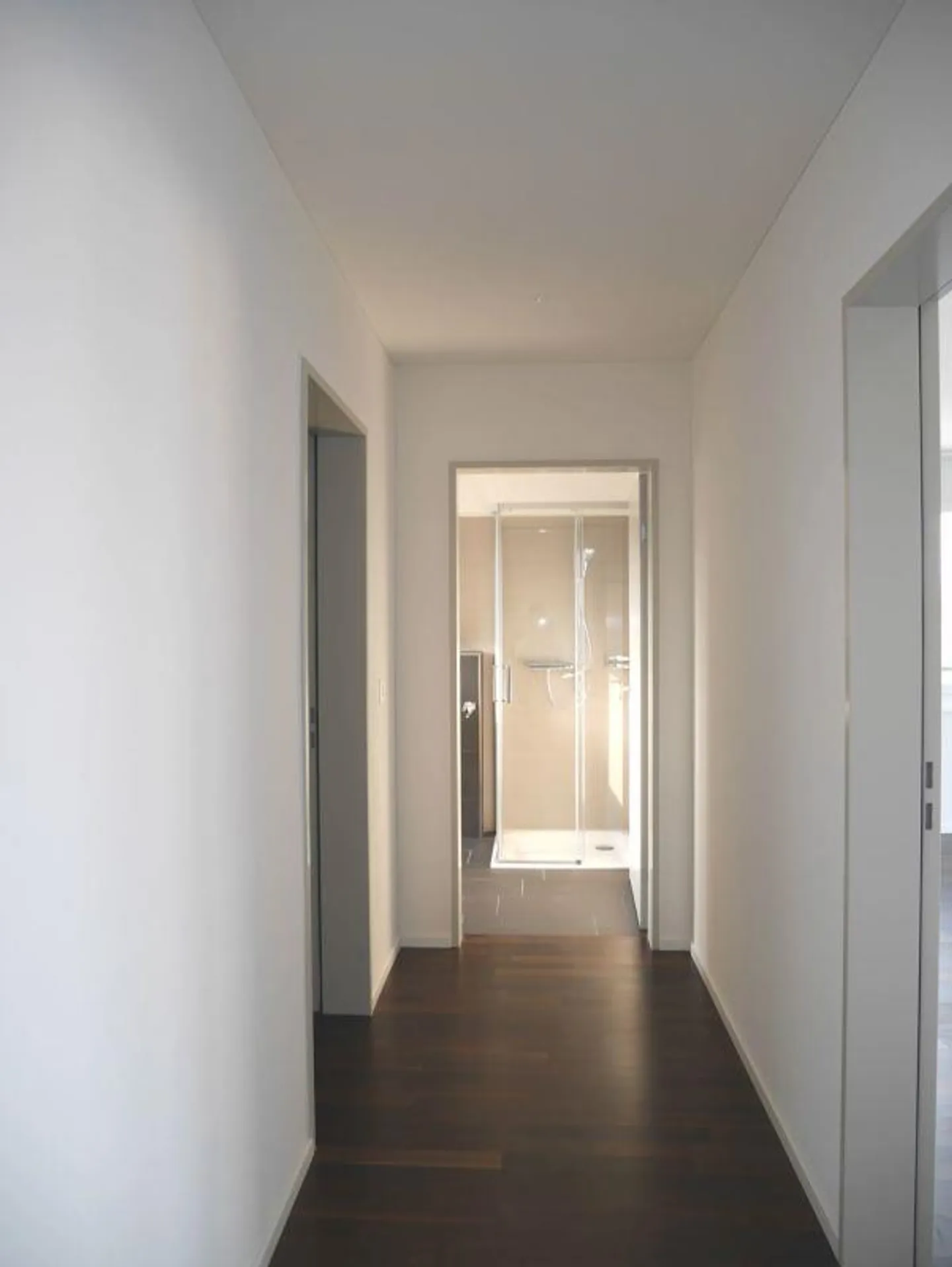 TOP Moderne 2.5-ZWG Attikawohnung - Foto 6 von 8