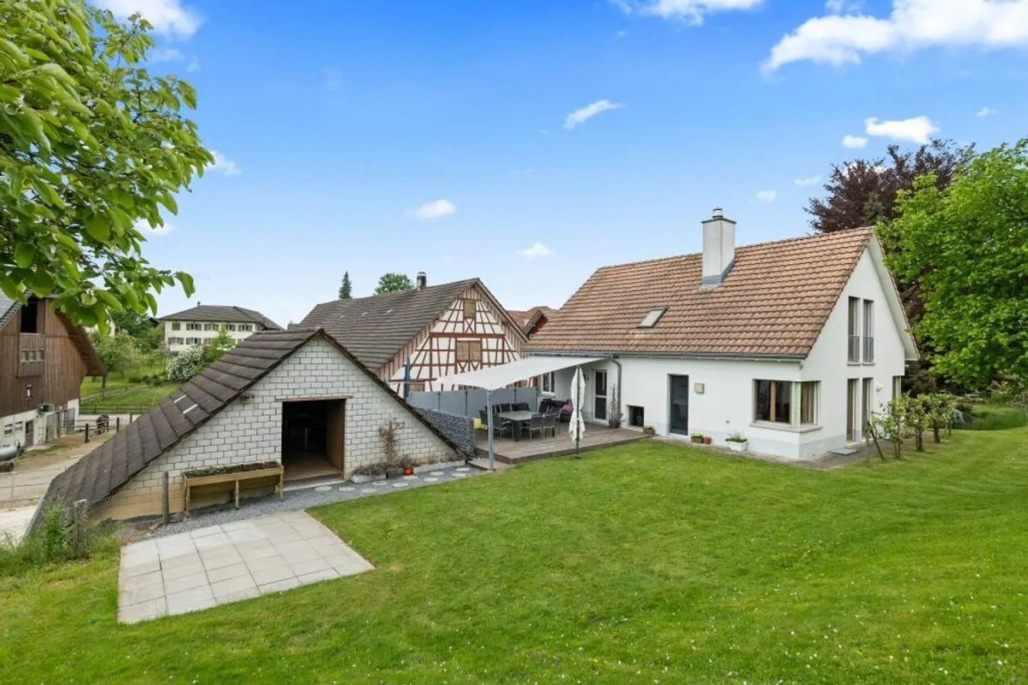 Bijou- Pferdeparadies! Einfamilienhaus mit Pferdestall - Foto 3 von 29