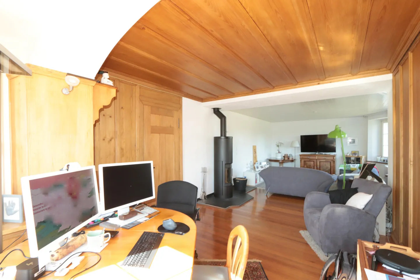 Idylle familiale sur 1'400 m² - Villa avec charme, jardin et histoire - Photo 5 sur 13