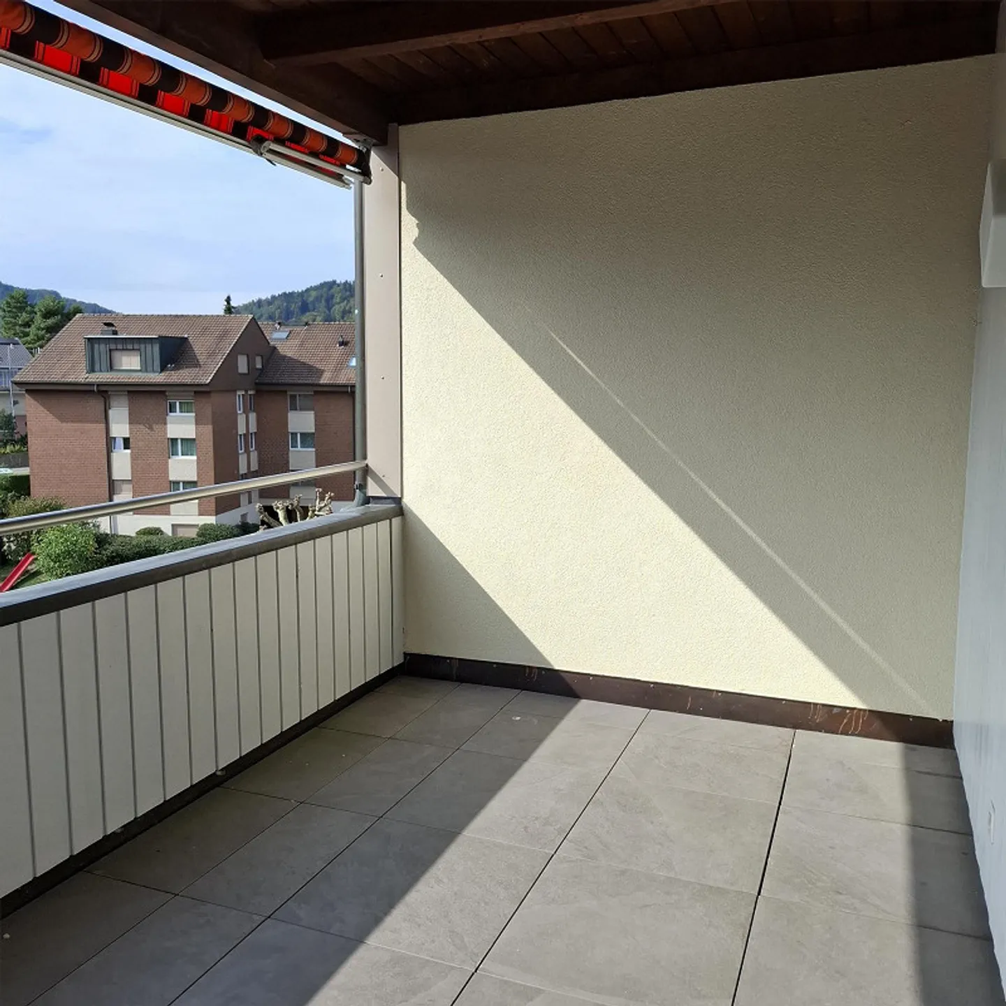 2.5 Room Attic Apartment - Photo 4 of 10