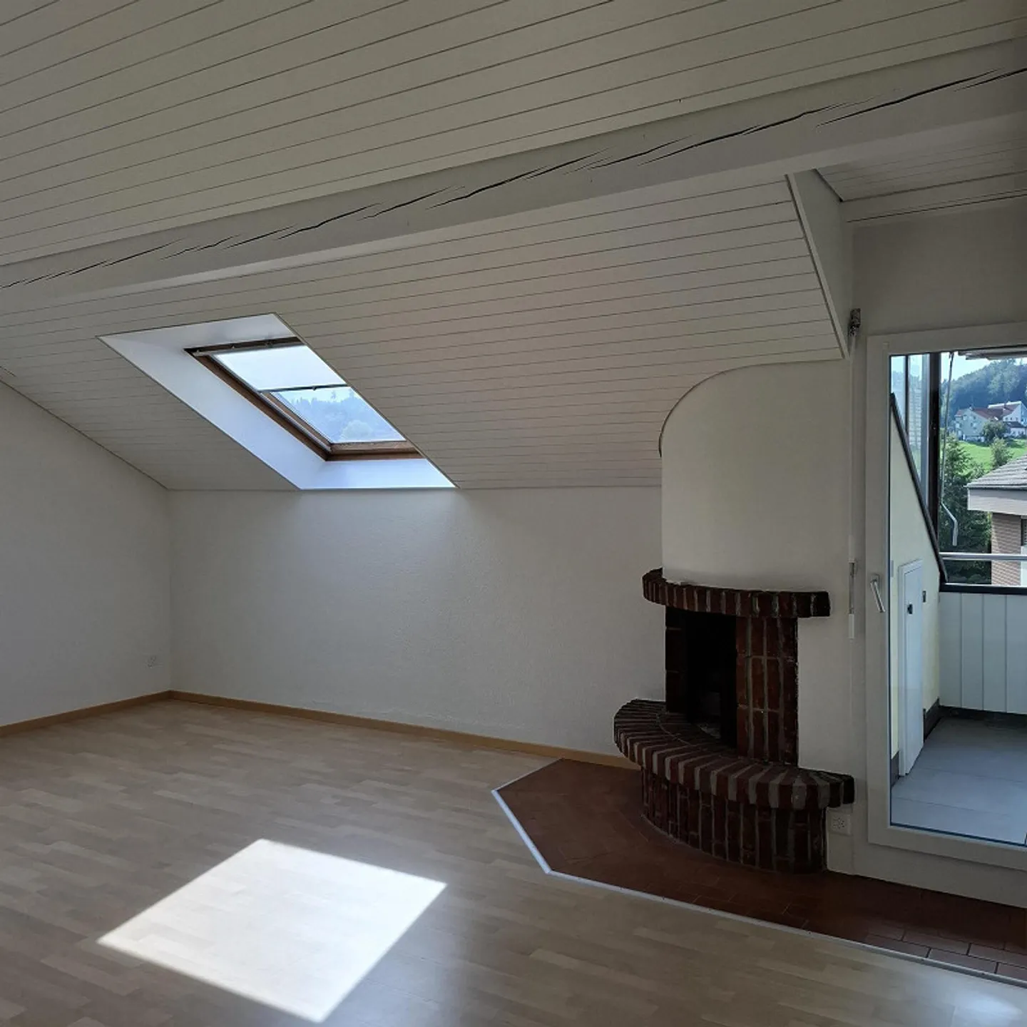 2.5 Room Attic Apartment - Photo 5 of 10