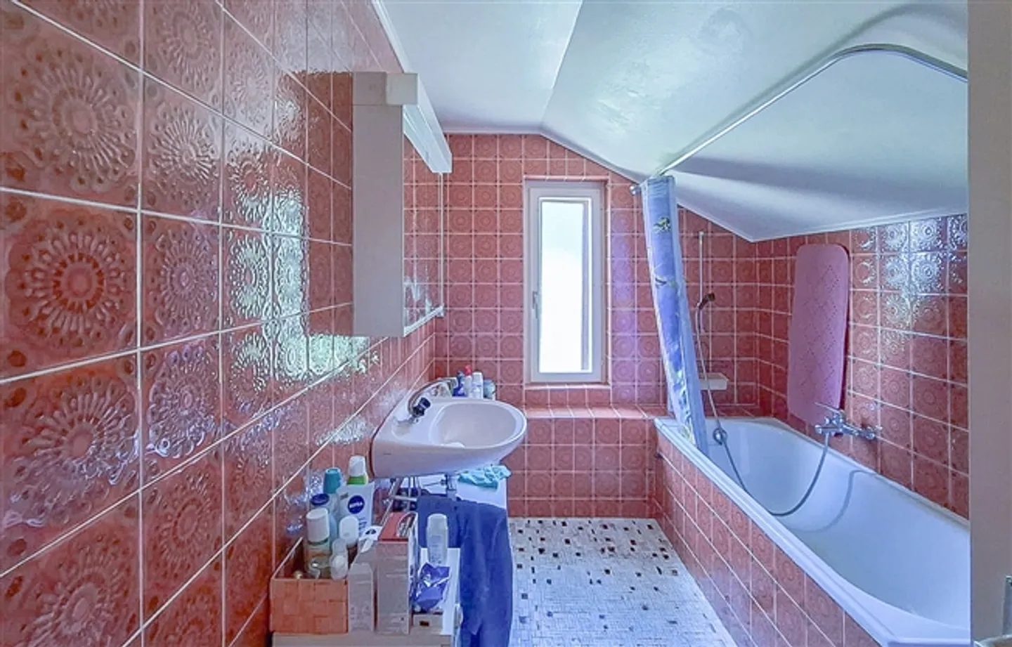 Vecchio casale su un terreno di 2'169 m2 + terreno di 6'072 - Foto 16 di 20