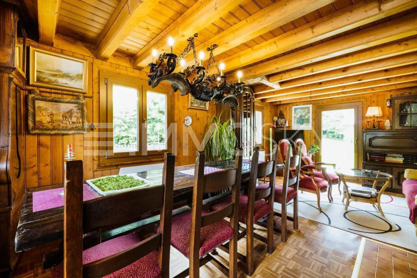 Chalet Incantevole con Potenziale di Investimento - Foto 1 di 5