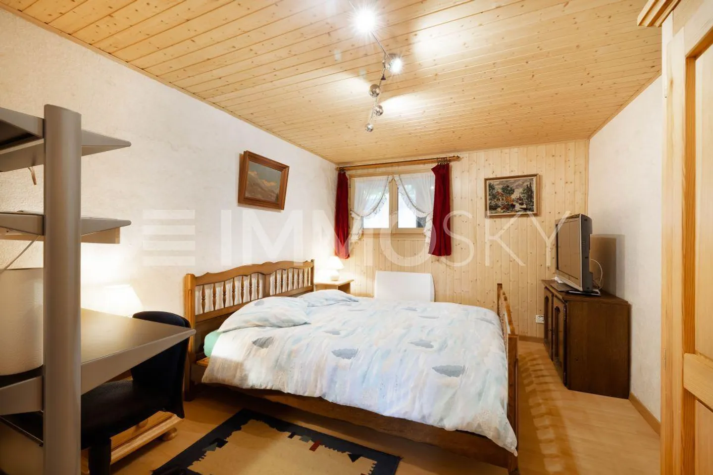 Chalet Incantevole con Potenziale di Investimento - Foto 4 di 5