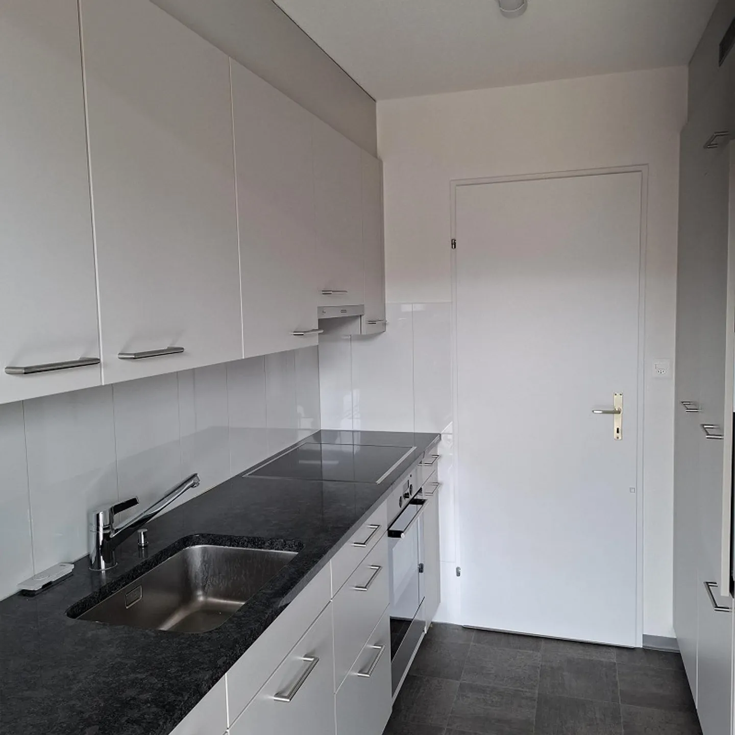 2.5 Room Attic Apartment - Photo 8 of 10