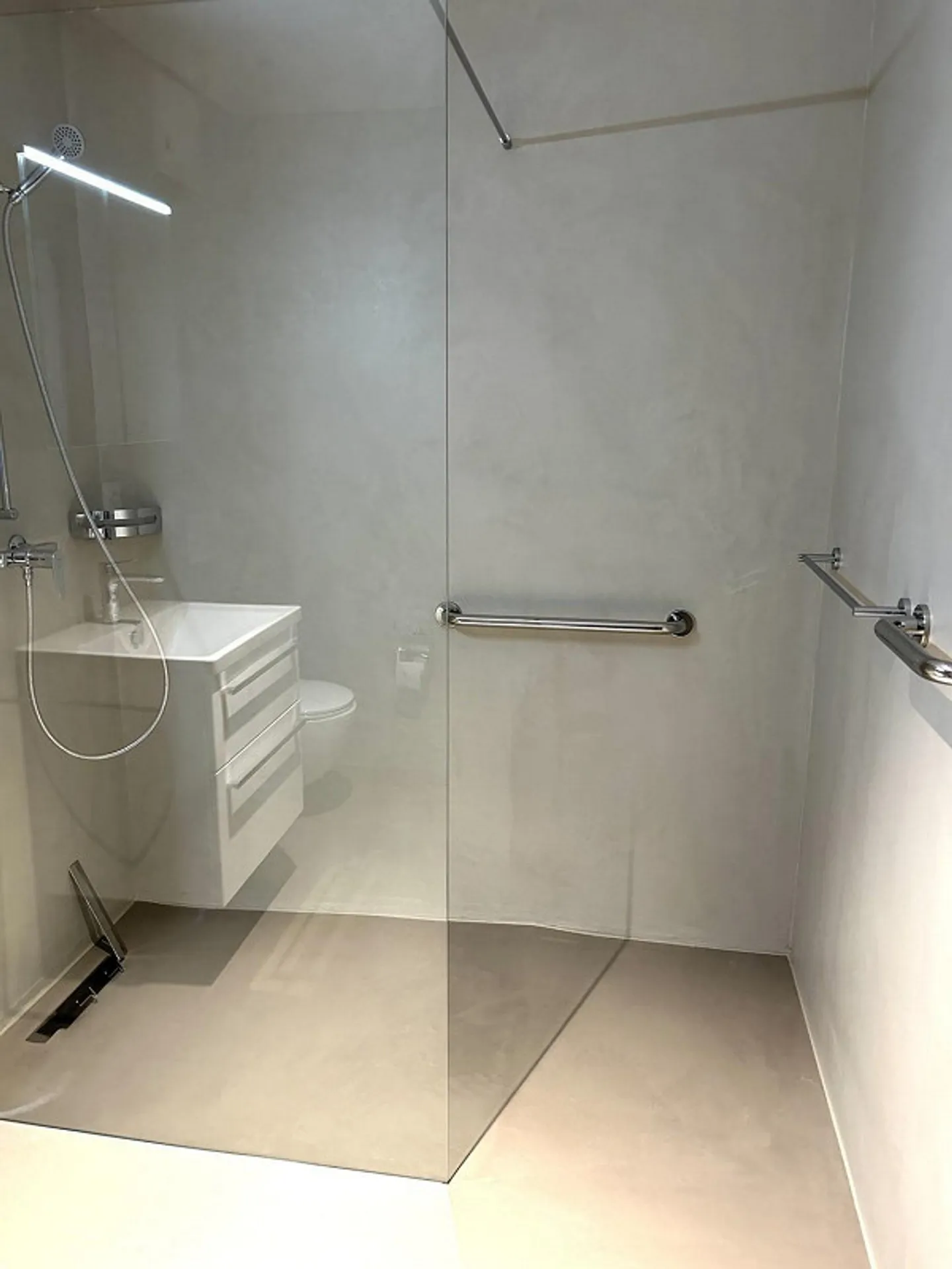 Moderno appartamento di 2,5 stanze con bella terrazza - Foto 4 di 8