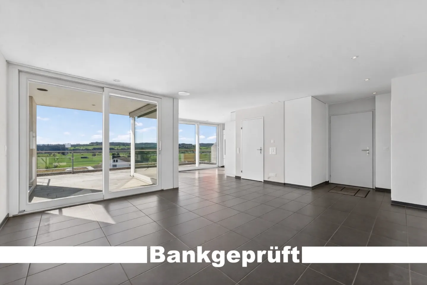 Appartement Attique Moderne avec Vue - Photo 1 sur 20