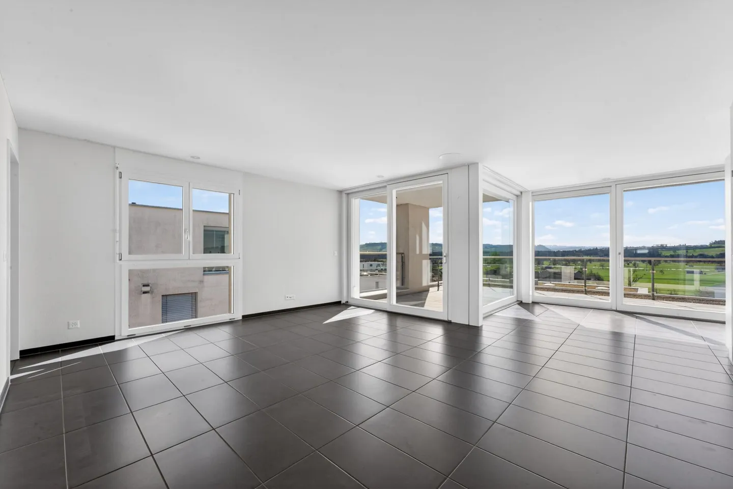 Appartement Attique Moderne avec Vue - Photo 3 sur 20