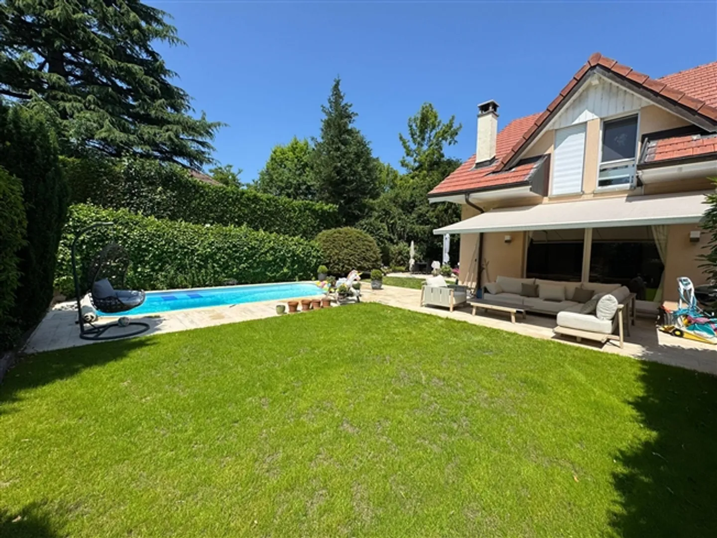 «Haus zu verkaufen, Crans-près-Céligny, in Crans-près-Céligny, Schweiz» - Foto 2 von 3