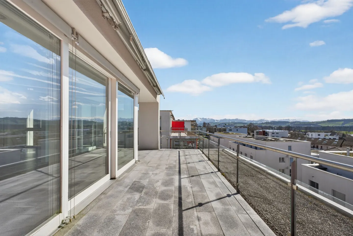 Appartement Attique Moderne avec Vue - Photo 12 sur 20