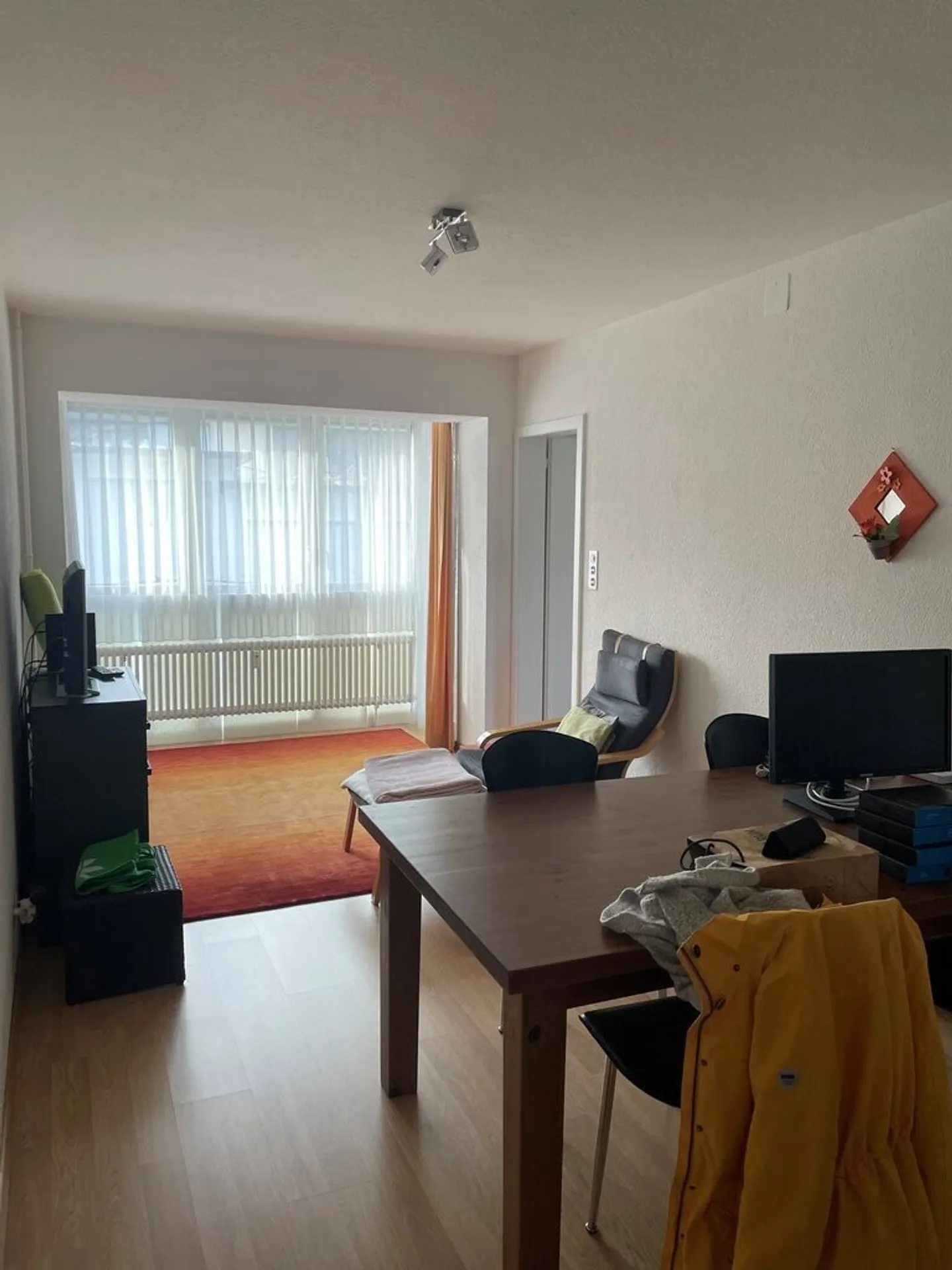 Appartement 3 pièces dans le meilleur emplacement - Photo 2 sur 7