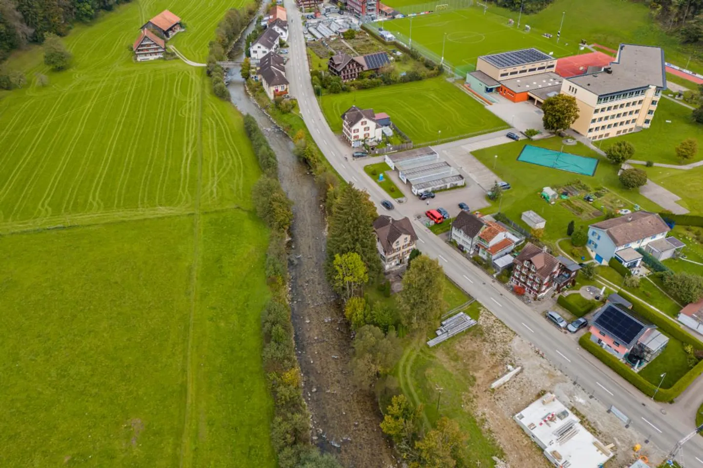 Casa con grande giardino - un paradiso per la piccola allevamento di animali - Foto 8 di 11