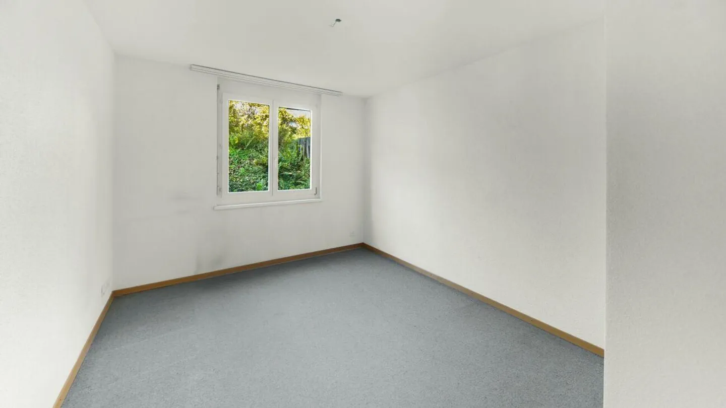 3.5-Room Garden Apartment in Immediate Proximity to the Lake - Photo 8 of 12