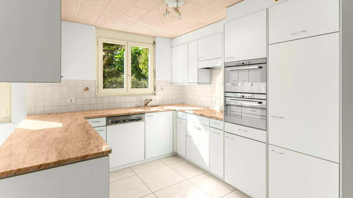 3.5-Room Garden Apartment in Immediate Proximity to the Lake - Photo 6 of 12
