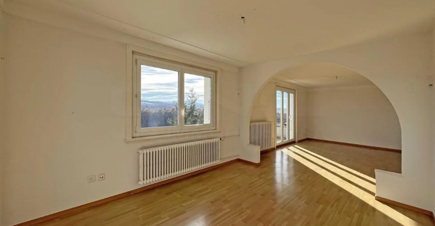 4,5-Zimmer-Wohnung im obersten Stockwerk des Gebäudes - Foto 2 von 12