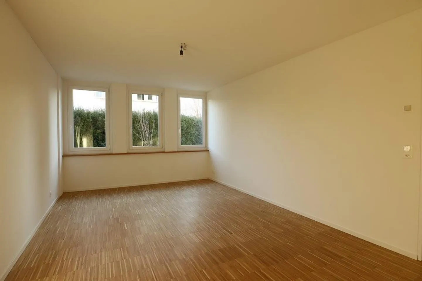 Bright apartment with garden seating area and washing tower after first occupancy - Photo 7 of 8