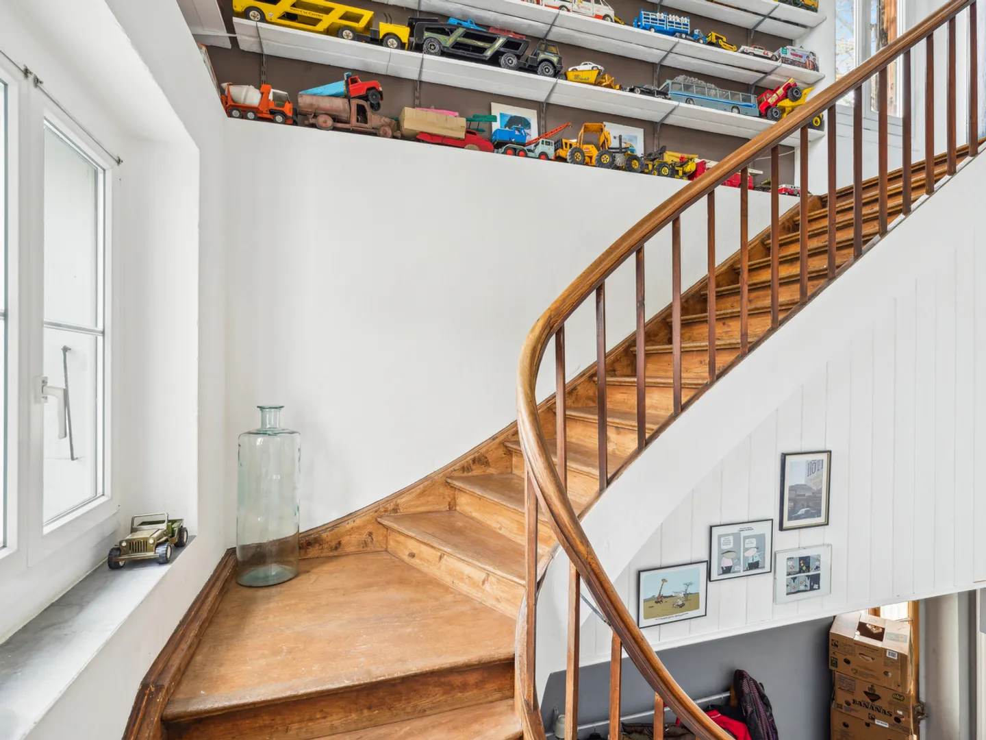 Unusual house nestled in the heart of Château-d'Oex - Photo 4 of 10