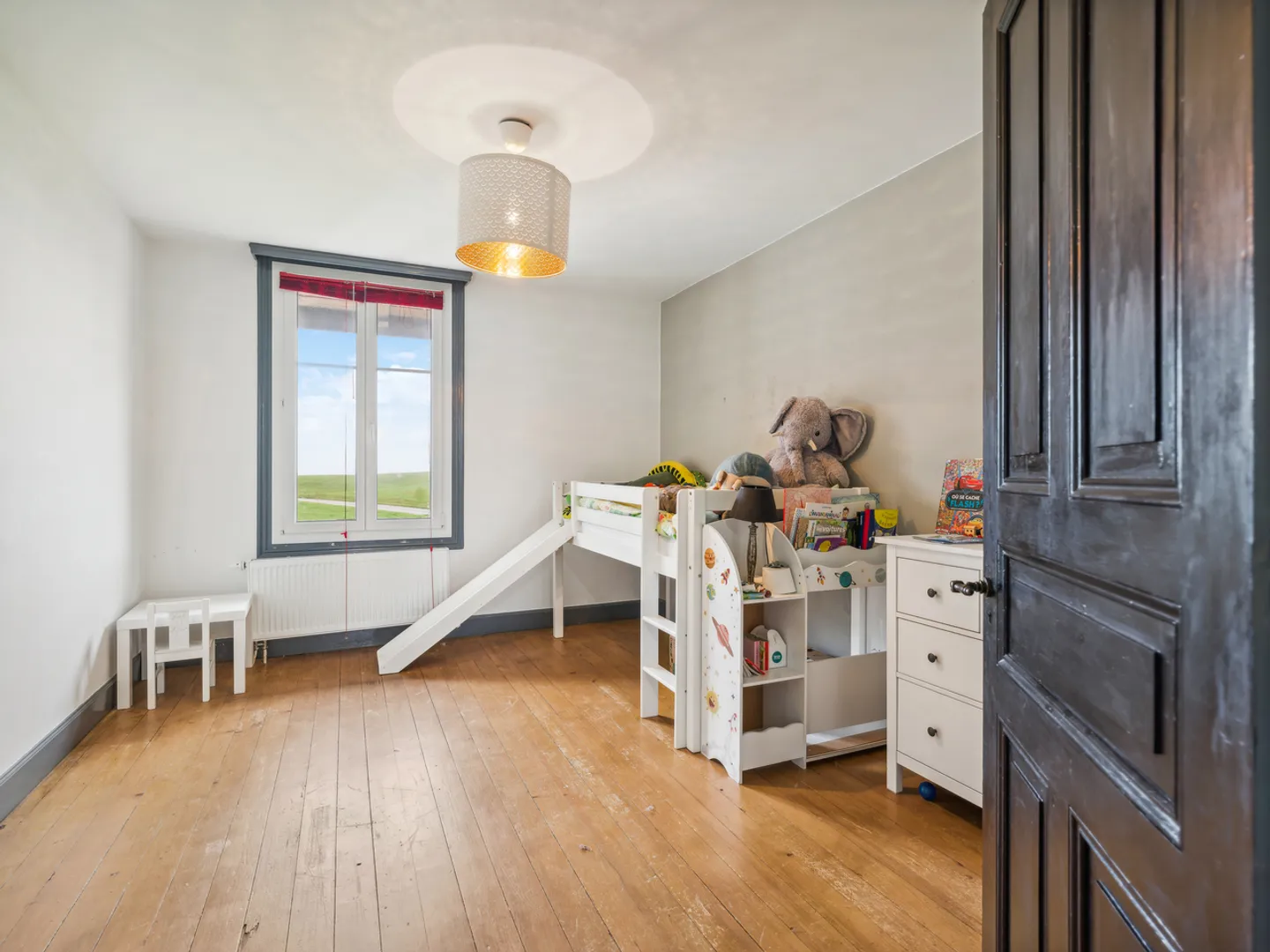 Unusual house nestled in the heart of Château-d'Oex - Photo 6 of 10