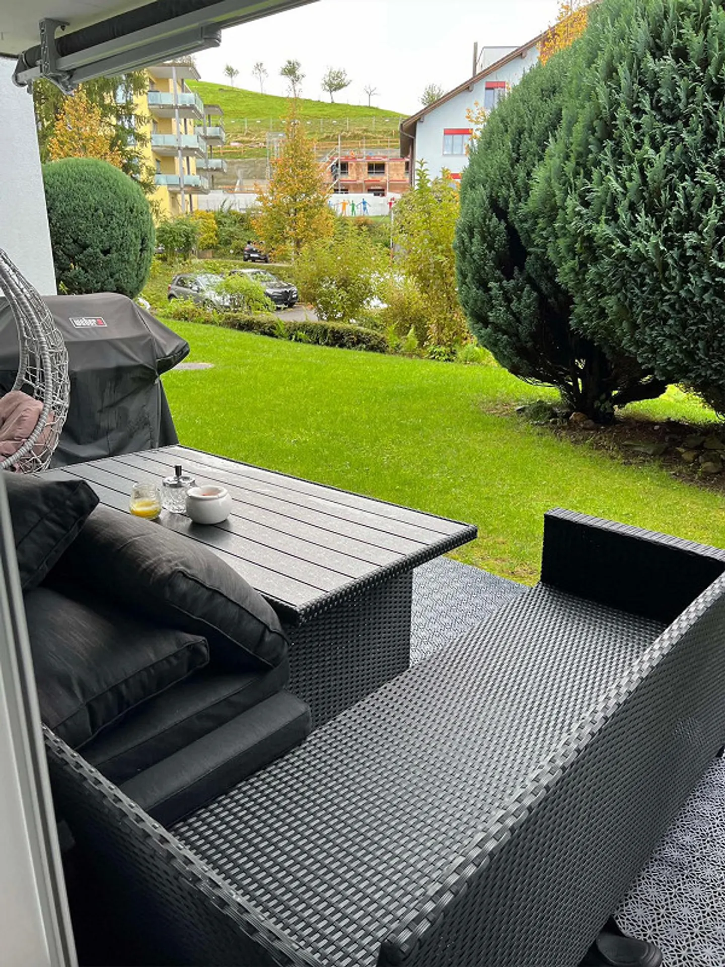 Geräumige Gartenwohnung in Menzingen - Foto 1 von 8